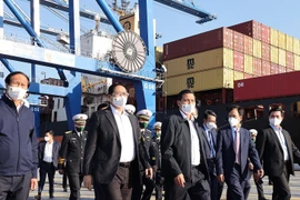 Thủ tướng Phạm Minh Chính đến thăm và khảo sát Khu bến cảng Lạch Huyện thuộc cảng biển Hải Phòng. 