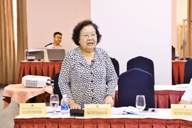 Bà Nguyễn Thị Hoài Thu, Chủ nhiệm Ủy ban Về các vấn đề xã hội của Quốc hội khoá XI phát biểu hội thảo. (Ảnh: Hồng Giang/TTXVN)