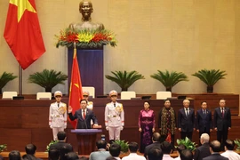 Chủ tịch Quốc hội Vương Đình Huệ tuyên thệ nhậm chức. (Ảnh: Thống Nhất/TTXVN)