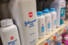 Johnson & Johnson đã giành thắng lợi sau kháng cáo hàng loạt vụ kiện cáo buộc sản phẩm phấn Johnson’s Baby của hãng có chứa amiăng gây ung thư. (Ảnh minh họa)
