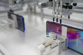 Vsmart “sống sót” qua 7 phòng kiểm tra độ tin cậy. (Ảnh: CTV)