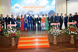 Lễ ra mắt Hội đồng hương Quảng Ninh ở Séc. (Ảnh: Hồng Kỳ/Vietnam+)