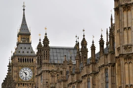 Quang cảnh bên ngoài tòa nhà Quốc hội Anh ở London. (Nguồn: AFP/TTXVN)