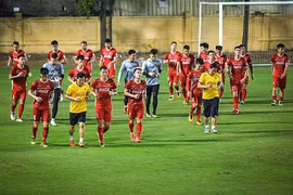 Người hâm mộ đồng lòng cổ vũ đội tuyển Việt Nam tại AFF Suzuki Cup