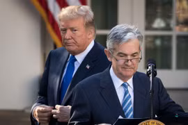 Tổng thống Mỹ Trump và Chủ tịch Fed Jerome Powell. (Nguồn: Getty Images)