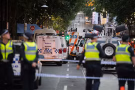Cảnh sát điều tra tại hiện trường vụ tấn công ở Melbourne, Australia, ngày 9/11. (Nguồn: THX/TTXVN)