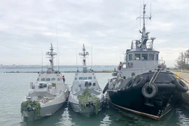 Ba tàu hải quân của Ukraine bị phía Nga bắt giữ. (Nguồn: TASS)