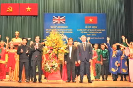 Các đại biểu tại lễ kỷ niệm. (Ảnh: Xuân Khu/Vietnam+)