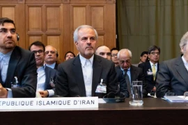 Phái đoàn Iran trước Tòa án Công lý quốc tế (ICJ) tại La Haye (Hà Lan). (Nguồn: The Iran Project)