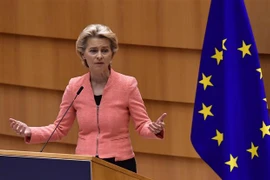 Chủ tịch Ủy ban châu Âu (EC) Ursula von der Leyen trình bày Thông điệp liên minh tại phiên họp Nghị viện châu Âu ở Brussels, Bỉ, ngày 16/9. (Ảnh: AFP/TTXVN)