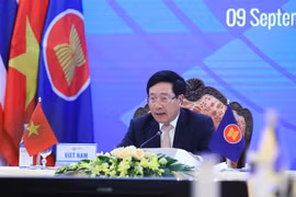 Phó Thủ tướng, Bộ trưởng Bộ Ngoại giao Phạm Bình Minh phát biểu tại Hội nghị Bộ trưởng Ngoại giao ASEAN-Trung Quốc. (Ảnh: Lâm Khánh/TTXVN)