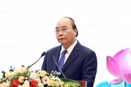 Thủ tướng Nguyễn Xuân Phúc, Chủ tịch Hội đồng Thi đua-Khen thưởng Trung ương phát biểu. (Ảnh: Thống Nhất/TTXVN)