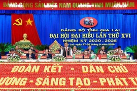 Đoàn Chủ tịch điều hành Đại hội. (Ảnh: Hoài Nam/TTXVN)