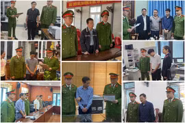 Công an tỉnh Sơn La tống đạt các quyết định khởi tố bị can, đọc lệnh bắt bị can để tạm giam. (Nguồn: Báo Lao Động)