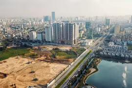 Hơn 600m đường nối từ đường 40m trong Khu đô thị Tây Hồ Tây ra đường Hoàng Quốc Việt đã được thông xe tháng 10/2019. (Ảnh: Thành Đạt/TTXVN)