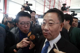 Nhà đàm phán hàng đầu của Triều Tiên Kim Myong-gil tới sân bay Bắc Kinh khi đang trên đường trở về Bình Nhưỡng sau cuộc đàm phán phi hạt nhân hóa cấp chuyên viên với Mỹ, ngày 7/10/2019. (Nguồn: Yonhap/TTXVN)