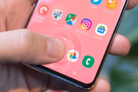 Đã có những lo ngại vấn đề bảo mật trên các mẫu điện thoại thông minh mới nhất của hãng công nghệ Hàn Quốc. (Nguồn: Forbes)