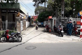 Hiện trường nơi xảy ra vụ án mạng. (Ảnh : Nguyễn Văn Việt/TTXVN)