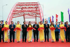 Thủ tướng dự Lễ thông xe kỹ thuật cầu Hoàng Văn Thụ của Hải Phòng