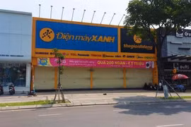 Siêu thị Điện máy Xanh (7 Nguyễn Văn Linh, quận Hải Châu, thành phố Đà Nẵng) nơi bệnh nhân nhiễm COVID-19 thứ 35 làm việc. (Ảnh: Văn Dũng/TTXVN)