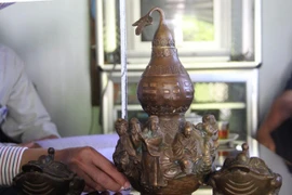 Thông tin đồn số đồ vật này là đồ cổ và có giá trị hàng nghìn tỷ đồng. (Ảnh: Xuân Triệu/TTXVN)