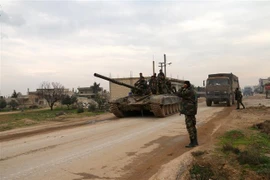 Binh sỹ Syria được triển khai tại thị trấn Tal Toukan, tỉnh Idlib, ngày 5/2/2020. (Ảnh: THX/ TTXVN)