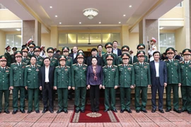 Chủ tịch Quốc hội biểu dương Quân khu 4 lan tỏa hình ảnh Bộ đội Cụ Hồ
