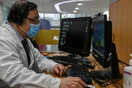 Trung Quốc đẩy mạnh khám chữa bệnh từ xa trong mùa dịch COVID-19