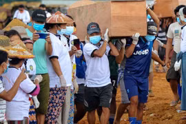 Myanmar xây mộ tập thể dành cho những người thiệt mạng trong vụ lở đất
