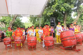 Lễ tưởng niệm 720 năm ngày mất của Quốc Công Tiết Chế Hưng Đạo Đại vương Trần Quốc Tuấn. (Ảnh: Đại Nghĩa/TTXVN)