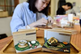 Cô gái trẻ Việt Nam với niềm đam mê làm những món ăn tí hon 