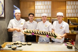 Quảng bá văn hóa ẩm thực Nhật Bản qua lễ hội làm Maki Sushi khổng lồ