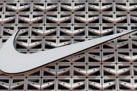 Nike phải hứng chịu nhiều thiệt hại do dịch COVID-19 gây ra. (Ảnh: Fox Business)