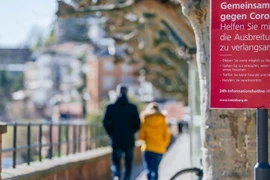 Đức: Thủ đô Berlin vắng bóng người sau khi lệnh cấm tụ tập có hiệu lực