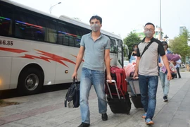 Đoàn y bác sỹ từ Nghệ An đến Đà Nẵng hỗ trợ phòng chống dịch COVID-19. (Ảnh: Văn Dũng/TTXVN)