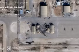 Tên lửa Iran gây ra nhiều thiệt hại tại căn cứ Ain al-Assad. (Ảnh: Planet Labs) 
