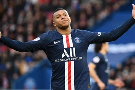 Kylian Mbappe vẫn muốn ở lại PSG dù hết lời khen ngợi Liverpool