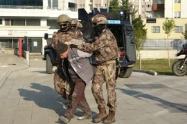 Thổ Nhĩ Kỳ bắt giữ nghi can từng là đao phủ khét tiếng của IS