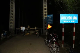 Nghệ An: 5 người tử vong trong vụ ôtô rơi xuống sông Giăng