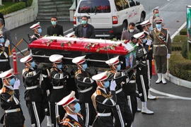 Iran tổ chức trọng thể lễ tang cho nhà khoa học hạt nhân Mohsen Fakhrizadeh. (Ảnh: AFP/TTXVN)