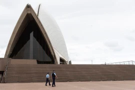 Australia: Sydney vắng bóng người trước lễ đón Năm mới