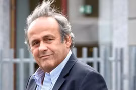Cựu chủ tịch UEFA Michel Platini tại cơ quan công tố Thụy Sỹ. (Ảnh: AFP)