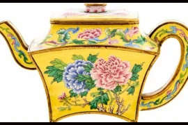 Anh: Chiếc bình trà trong nhà kho được đấu giá hàng trăm nghìn bảng