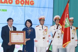 Đại học Y khoa Phạm Ngọc Thạch nhận danh hiệu AHLĐ thời kỳ đổi mới