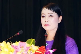 Bí thư Tỉnh ủy, Chủ tịch Hội đồng Nhân dân tỉnh Vĩnh Phúc Hoàng Thị Thúy Lan phát biểu bế mạc kỳ họp. (Nguồn: vinhphuc.gov.vn)