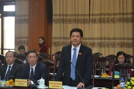 Chủ tịch UBND tỉnh Thái Bình Nguyễn Hồng Diên phát biểu tại buổi làm việc. (Ảnh: Thu Hoài/TTXVN)