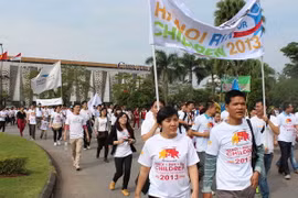 NSND Lê Khanh đồng hành cuộc chạy gây quỹ giúp trẻ em nghèo