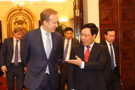 Phó Thủ tướng, Bộ trưởng Bộ Ngoại giao Phạm Bình Minh tiếp Chủ tịch Diễn đàn Kinh tế thế giới (WEF) Borge Brende. (Ảnh: Dương Giang/TTXVN)