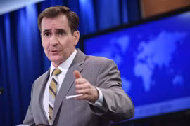 Ông John Kirby phát biểu trong cuộc họp báo tại Washington, DC, Mỹ. (Ảnh: AFP/TTXVN)