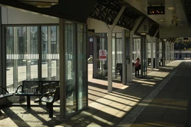 Một bến xe buýt ở Bury, Greater Manchester, Tây Bắc England. (Ảnh: AFP/TTXVN)
